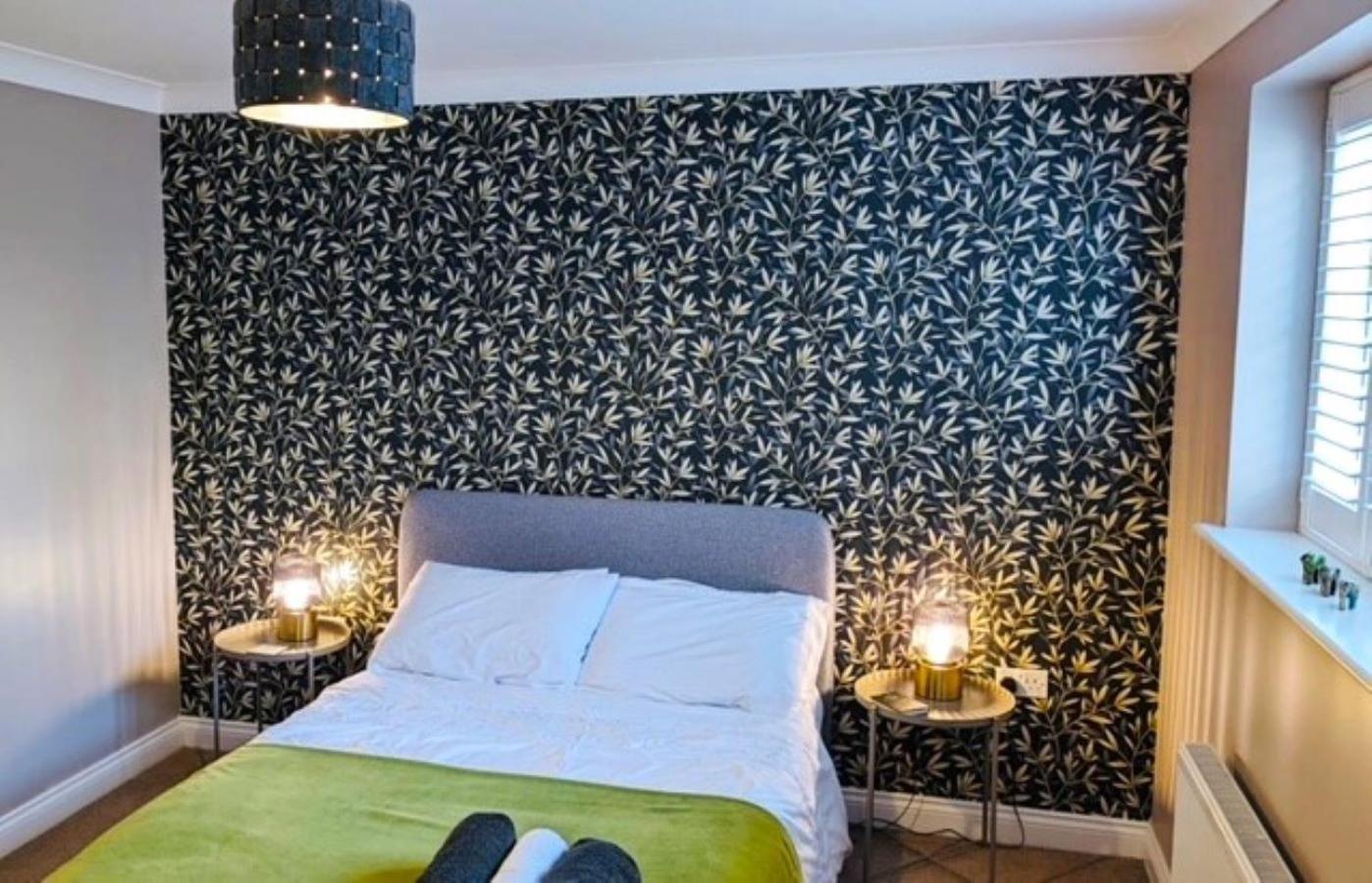 Modern Town House In Cotswolds - 3 Double Bedrooms Witney Esterno foto