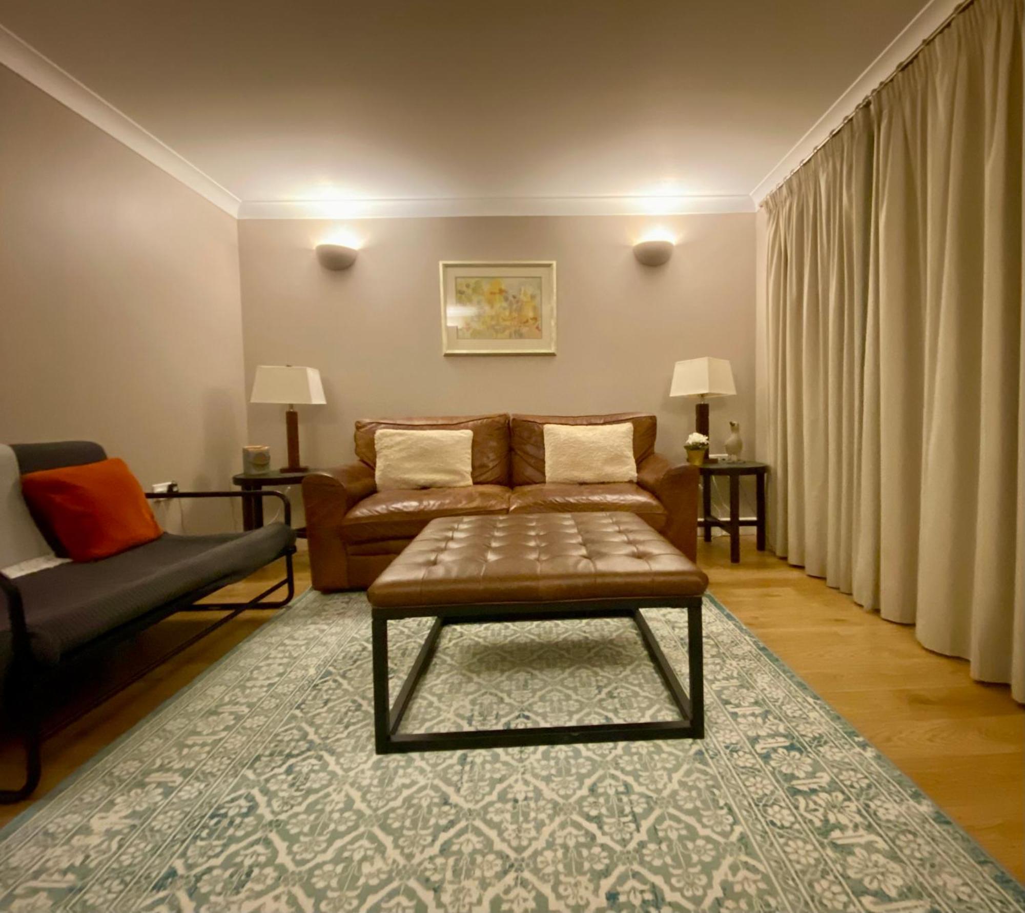 Modern Town House In Cotswolds - 3 Double Bedrooms Witney Esterno foto